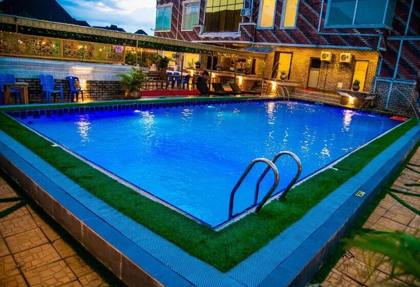 בית מלון כפרי Portland Resort