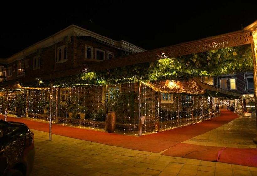 בית מלון כפרי Portland Resort