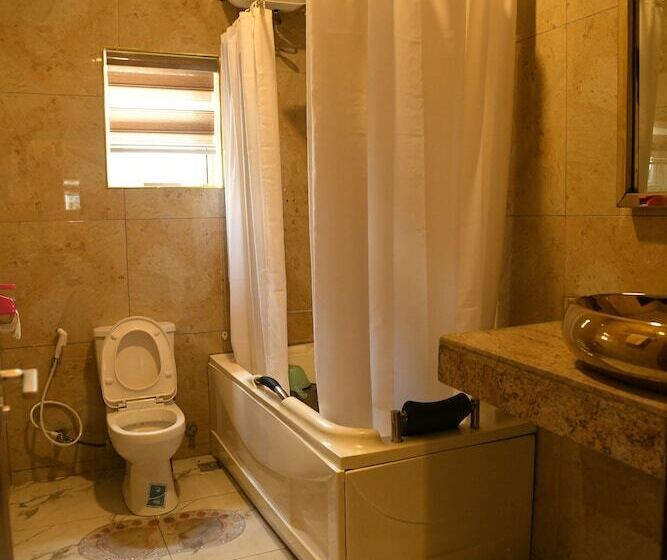 בית מלון כפרי Portland Resort