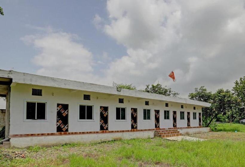 בית מלון כפרי Spot On Mathurawala Parisar