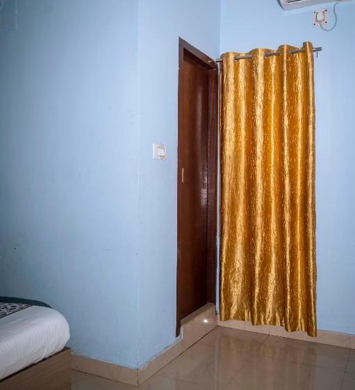 ホテル Town And Country Inn