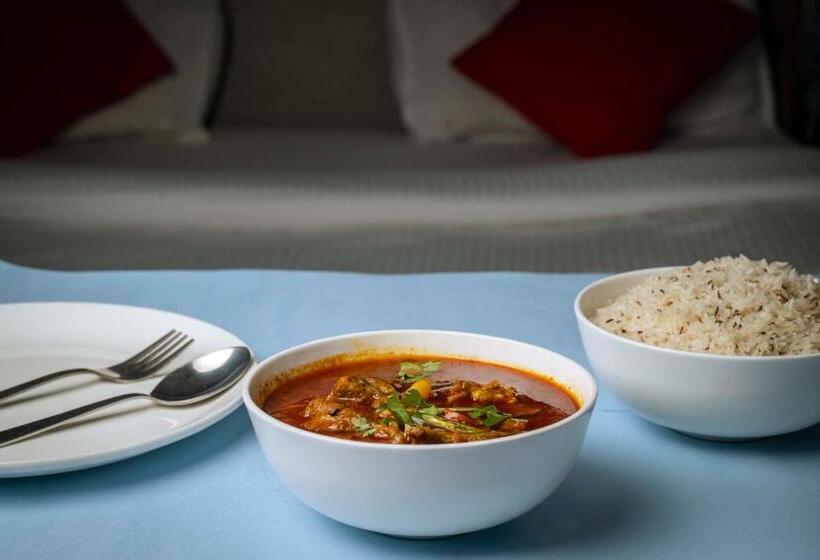 ホテル Town And Country Inn