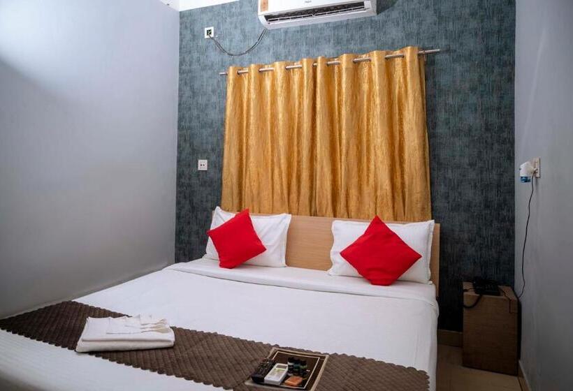 ホテル Town And Country Inn