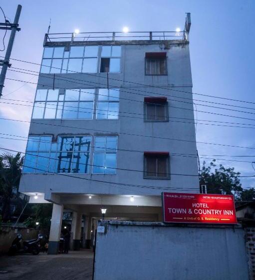 ホテル Town And Country Inn