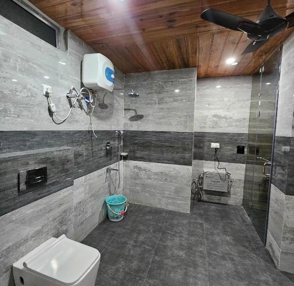 فندق Ziro Valley Resort