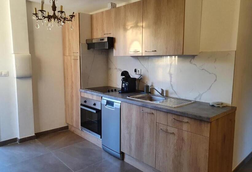 Les Gites Du Parc Animalier De Ginasservis