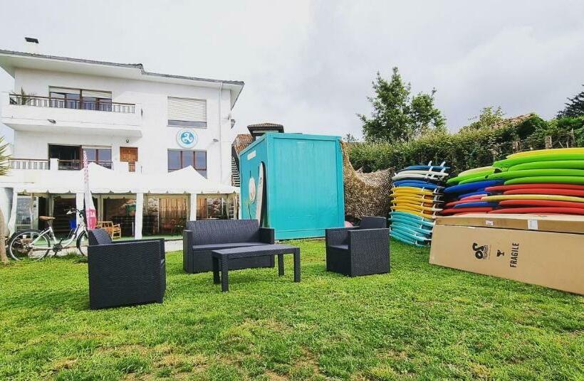 Llanes Surfcamp & Hostel