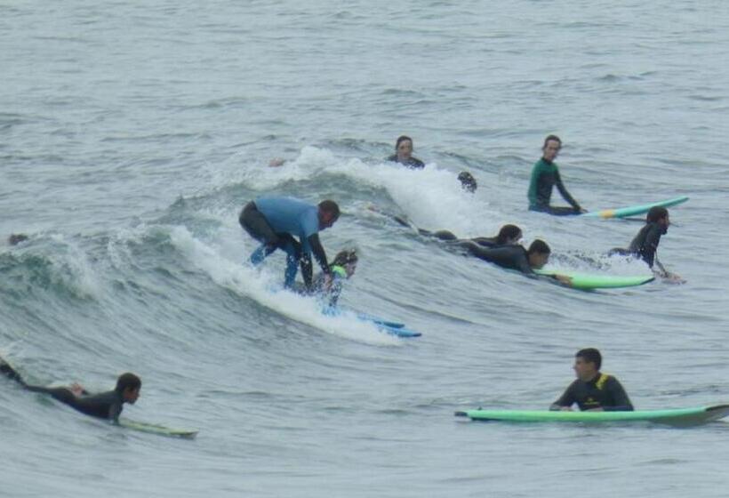Llanes Surfcamp & Hostel