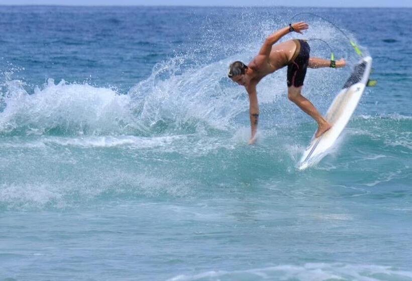 Llanes Surfcamp & Hostel