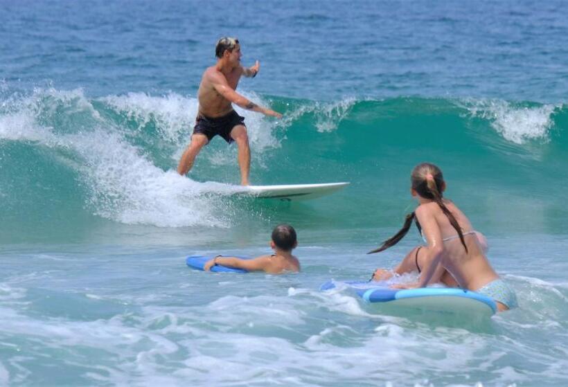 Llanes Surfcamp & Hostel