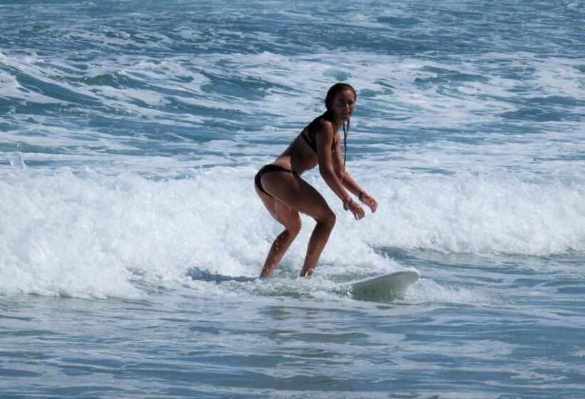 Llanes Surfcamp & Hostel