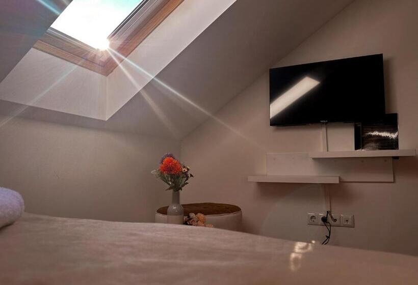 Magnus Aparthotel   Free Parking