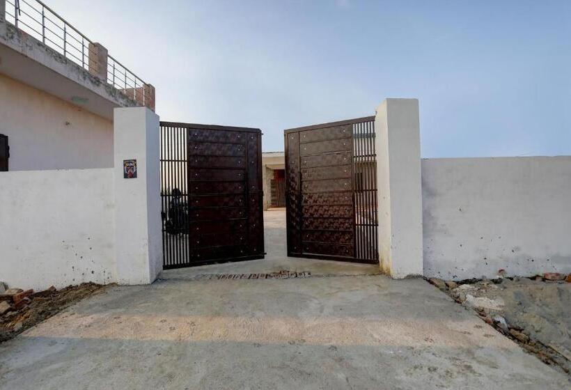 Oyo 81376 Hotel Sleep In