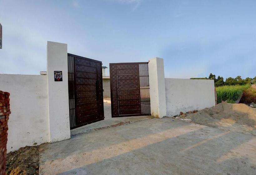 Oyo 81376 Hotel Sleep In