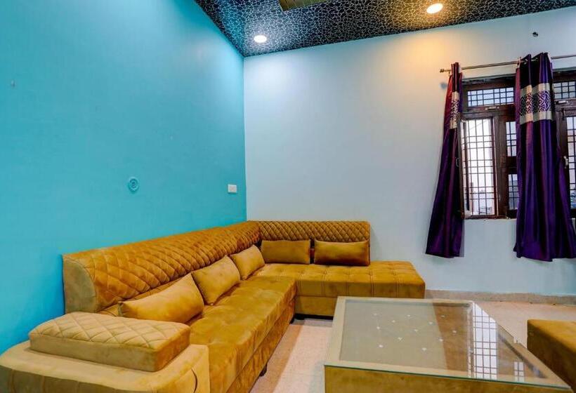 Oyo 81376 Hotel Sleep In