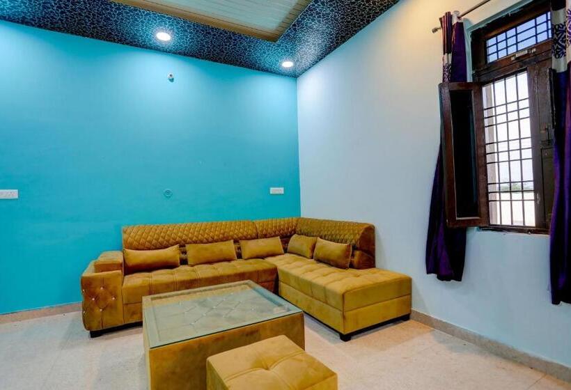 Oyo 81376 Hotel Sleep In