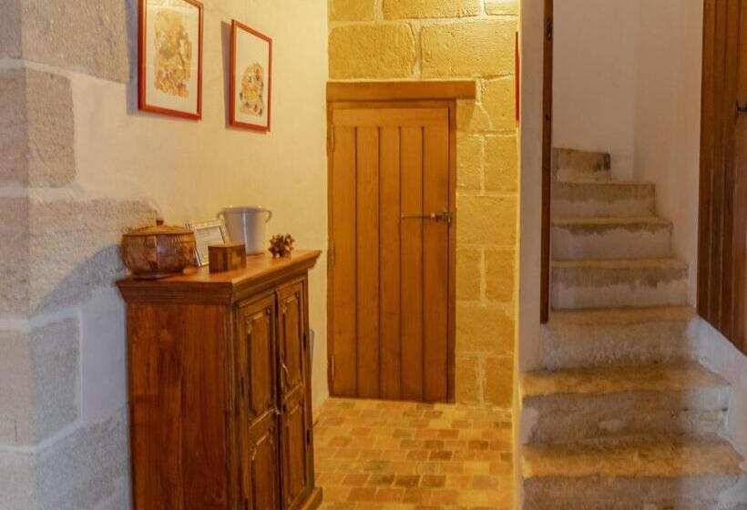 Пансион évasion Romantique Au Prieuré Avec Jardin En Anjou, Petit Déjeuner Inclus Fr 1 622 63