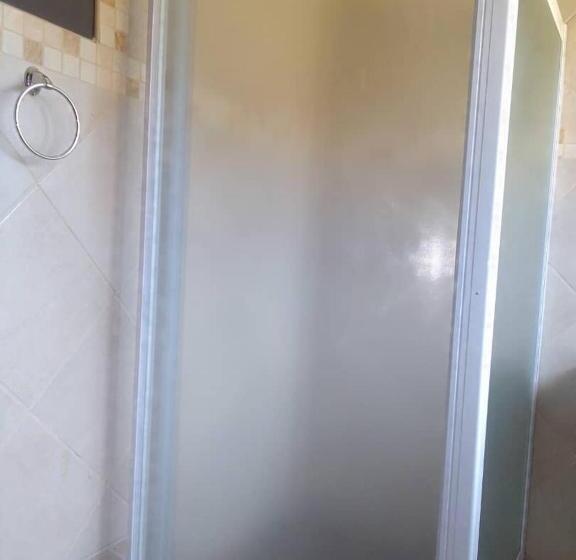 膳宿费 Oteng Guest House