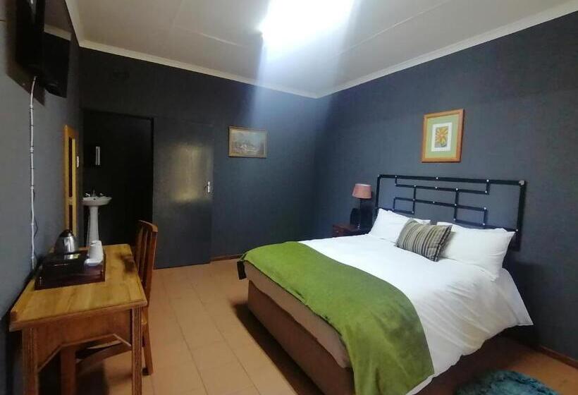 膳宿费 Oteng Guest House