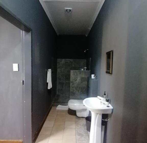 膳宿费 Oteng Guest House