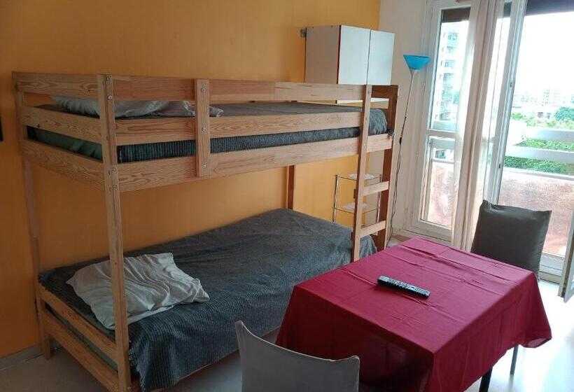 פנסיון Room In Guest Room   Chambre Dhote Sur Parispantin