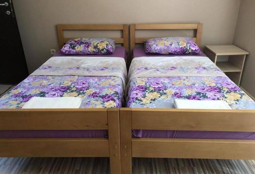 پانسیون Struga Rooms/dhoma/sobi