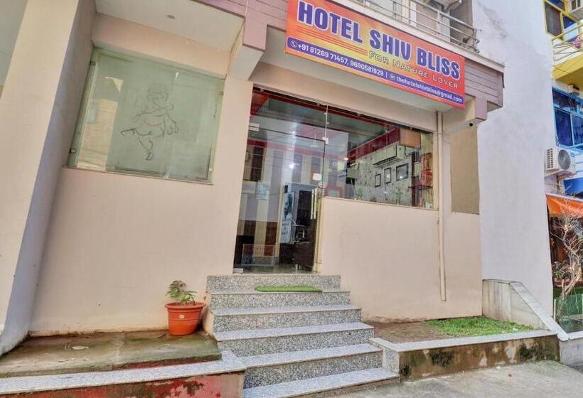 Collection O Hotel Shiv Bliss