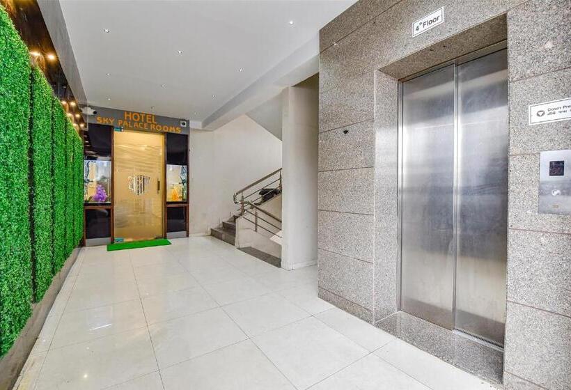 Fabhotel Sky Palace