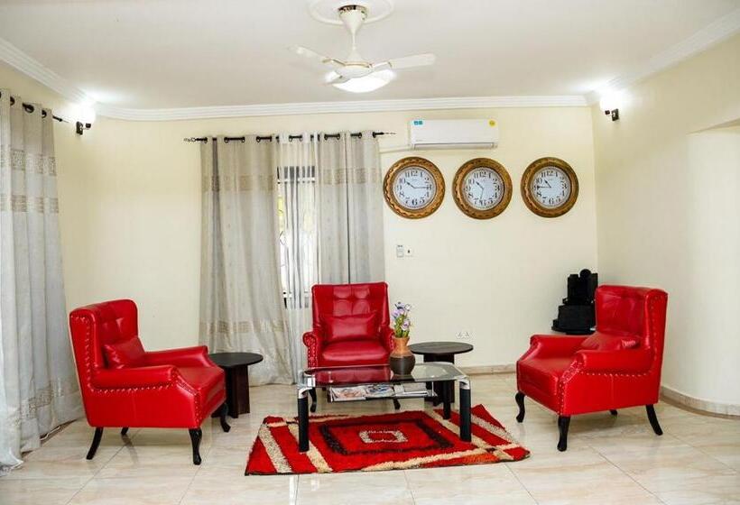 فندق Ben And Moons Lodge And Event Center