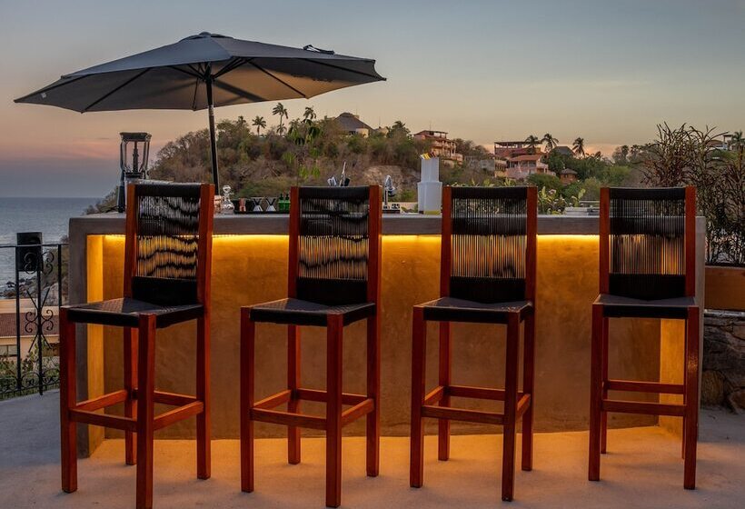 هتل Casa Ceiba Huatulco   Adults Only