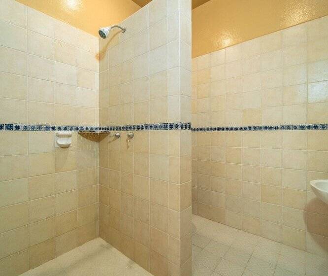 هتل Casa Ceiba Huatulco   Adults Only