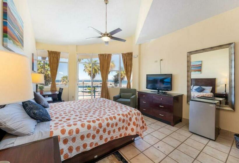 ホテル El Faro Loreto