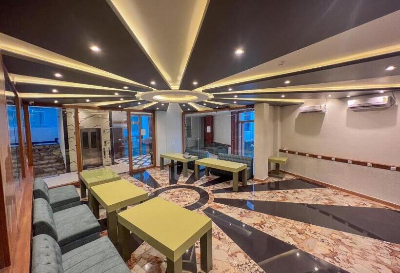 בית מלון כפרי Jp Hills Rishikesh