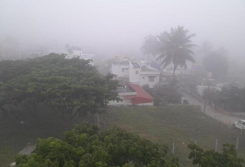 בית מלון כפרי Lucky Inn Coorg