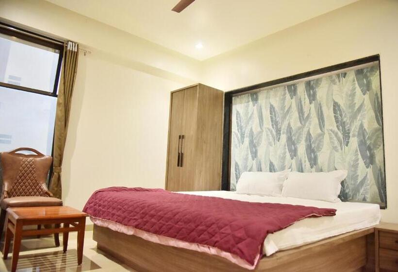 فندق Manoranjan Enclave