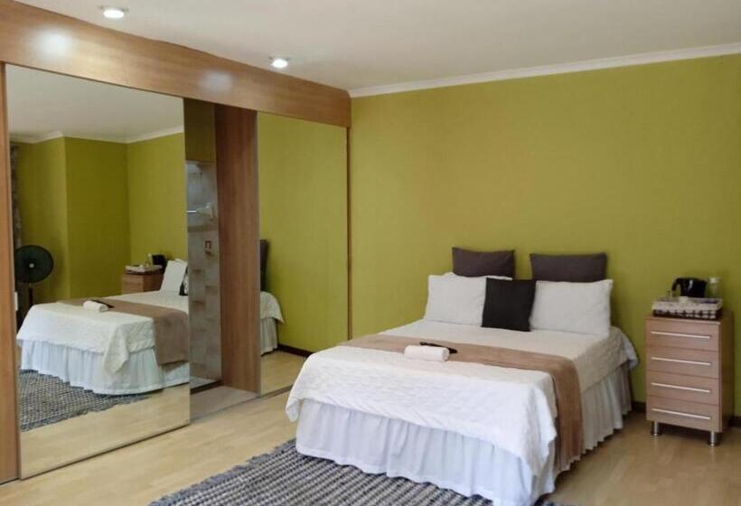 호텔 Nelspruit Mhlangeni Guest House