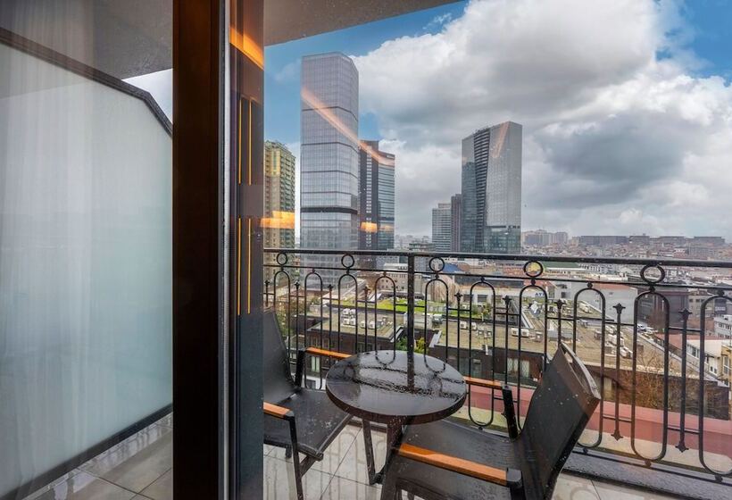 فندق Ramada Encore By Wyndham Istanbul Sisli