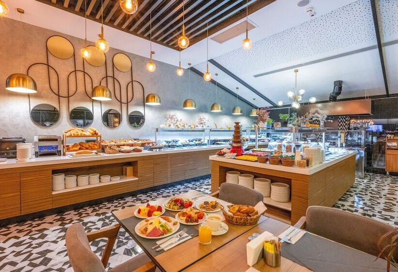 فندق Ramada Encore By Wyndham Istanbul Sisli