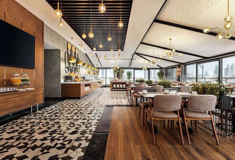 فندق Ramada Encore By Wyndham Istanbul Sisli