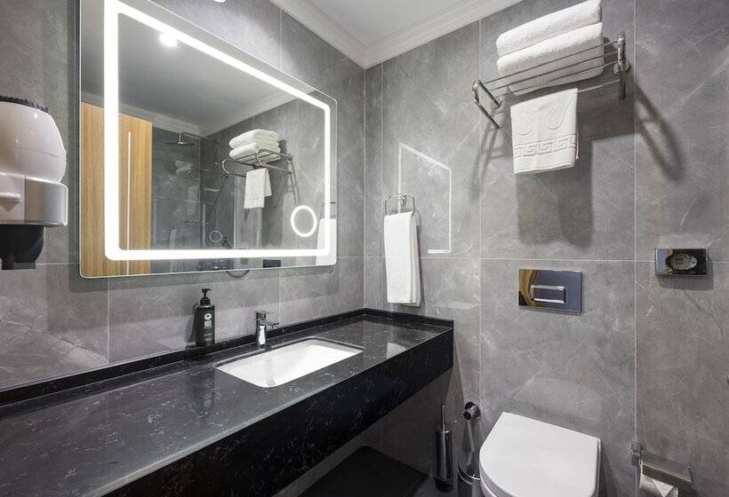 בית מלון כפרי Ramada Encore By Wyndham Istanbul Sisli