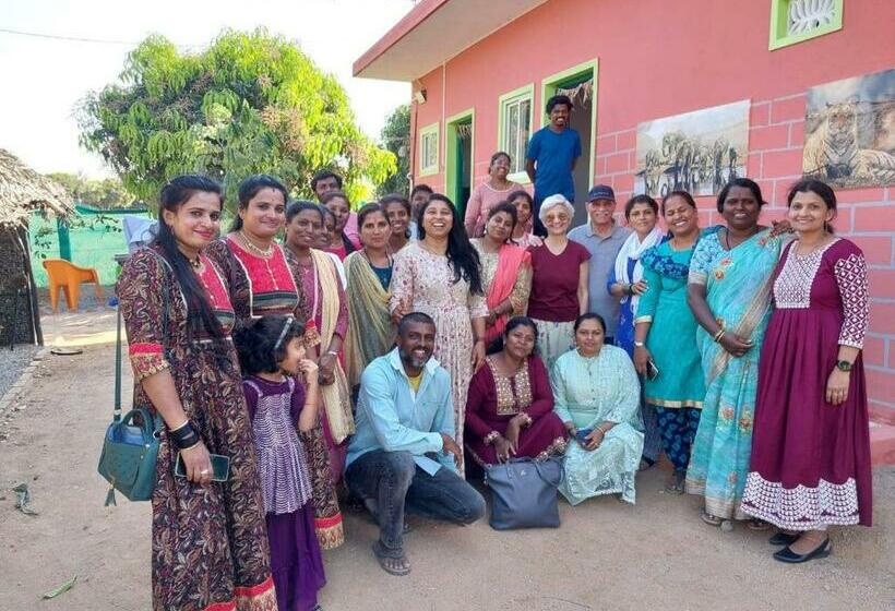 ホテル Santhrupthi Farmstay