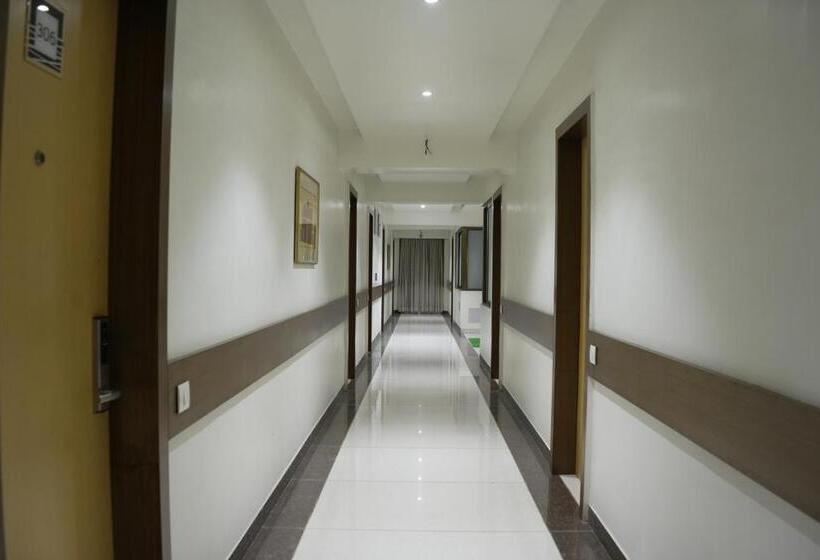 Отель Sapphero Akshar Inn Jamnagar