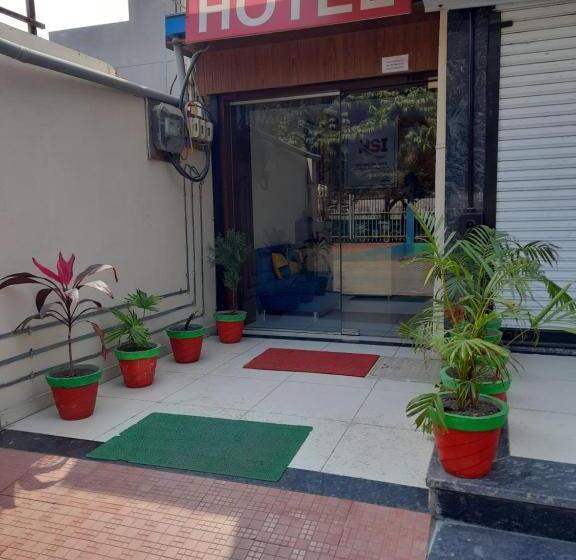 Отель Sarika International