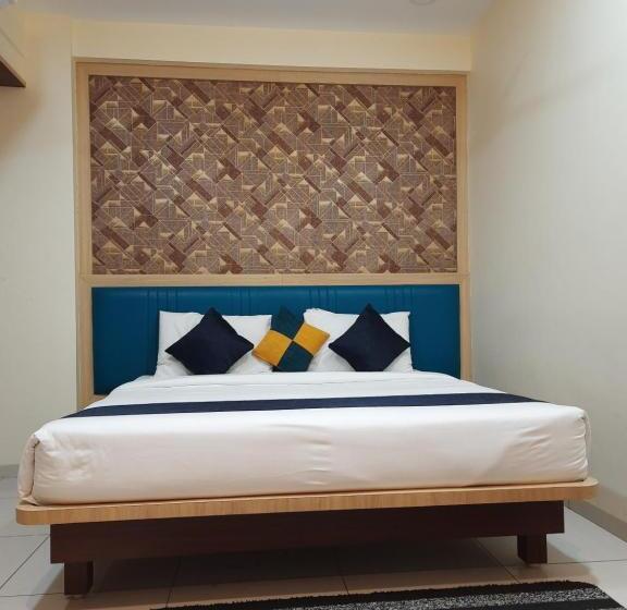 Отель Sarika International