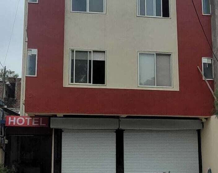 Отель Sarika International