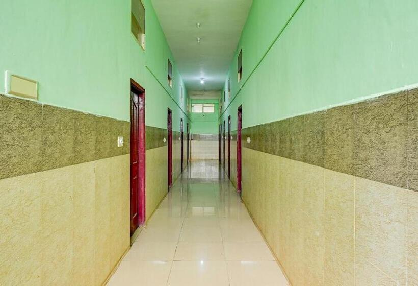 בית מלון כפרי Spot On Harsha Varsha Deluxe Lodge