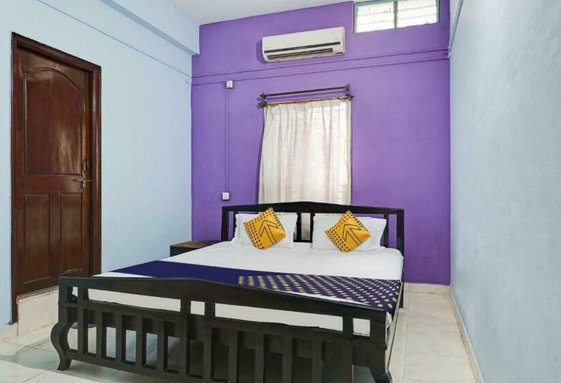 Hotel Spot On Shree Renuka Residency Lodge