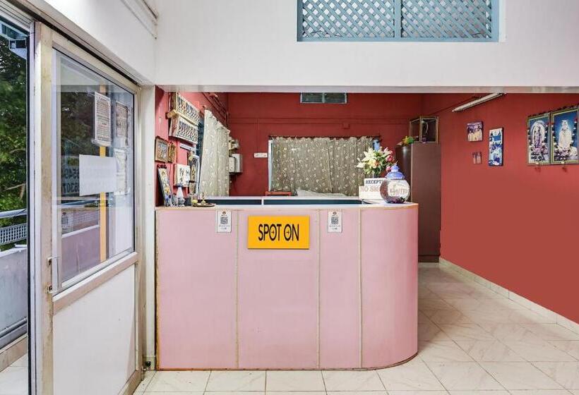 Hotel Spot On Shree Renuka Residency Lodge