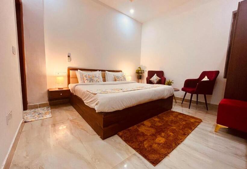 בית מלון כפרי Triple Residency, Zirakpur