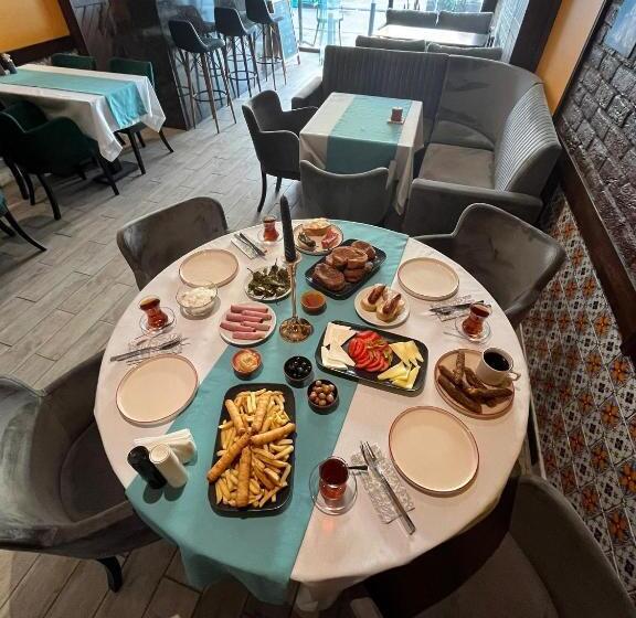 Kadıköy Viva Hotel & Suites